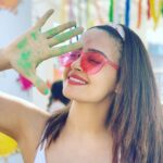 Surveen Chawla Instagram – To a colour filled everyday….To colourful in every way….होली थी, है , और हमेशा रहेगी….🌈 📸 @faisal_miya_photuwale
