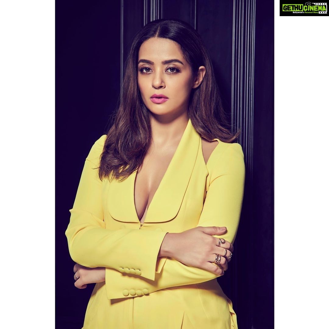 Surveen Chawla - 91.6K Likes - Most Liked Instagram Photos