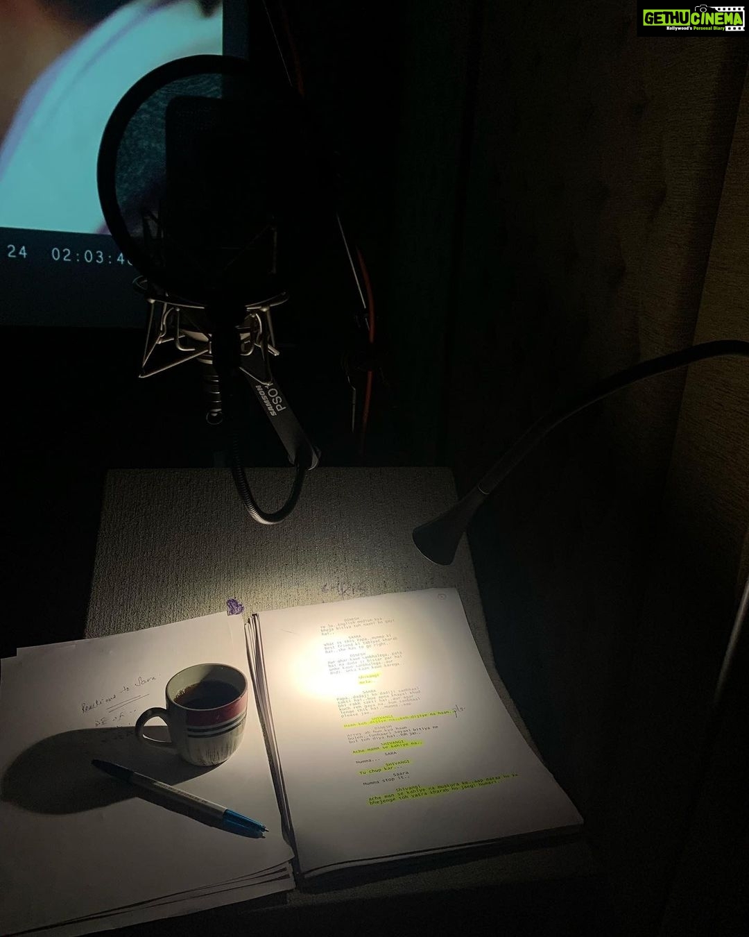Swara Bhaskar Instagram - Sooooo happy to be fit enough to be #backtowork Began dubbing for my film @jahaanchaaryaar … loving the feeling of being back into process of making movies.. Shivangi is an adorable character 🤗 can’t wait for ya’ll to know her! @bachchan.vinod @kamalpandey_7 #jahaanchaaryaar ✨💛