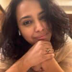 Swara Bhaskar Instagram - Love is a curse. Remembrance is the aftertaste. . . My Nani passed away from cancer suddenly in 2017. I found myself clutching at bits and pieces of her memories! Her photographs, her saris, her jewellery.. anything to hold onto her.. to keep her with me in some small way. . . This ring was her favourite, staple for any outing that was not a chore. She changed her hairstyle- made a more decorative joodaa (bun) and wore this ring each time she went for a fancier outing. . . Now I wear it.. everyday. To hold onto Nani, just a little more. #heirloom ❤️