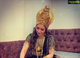Tamannaah Instagram - I feel like a goddess when I eat on a banana leaf! It’s easy to find, and great for the environment too! Going back to the roots one step at a time! @luke_coutinho #backtotheroots #simpleliving #bananaleaf #yummyinmytummy #healthylifestyle #thenewreligionlifestyle
