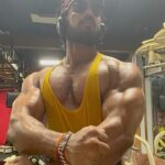 Thakur Anoop Singh Instagram – New year resolution? Regardless of my circumstances I am going to be stronger & in my Intense mode all through 2022 🔥 

#Thakuranoopsingh at @adiansh_gym24_7