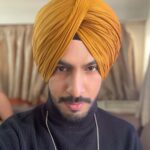 Thakur Anoop Singh Instagram - Wishing you and your family a very happy Lohri 2022! May the Lohri fire burn away all the sadness out of your life and bring you joy, Happiness and love always!! How’s my new look? Lohri Di lakh lakh vadaiyaan!! Love. Thakur Anoop Singh Goa India