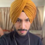 Thakur Anoop Singh Instagram – Wishing you and your family a very happy Lohri 2022! May the Lohri fire burn away all the sadness out of your life and bring you joy, Happiness and love always!! 

How’s my new look? 

Lohri Di lakh lakh vadaiyaan!! Love. Thakur Anoop Singh Goa India