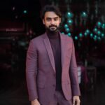 Tovino Thomas Instagram - Dreams don’t work unless you do ✨ Look : @herringboneandsui Styling : @shreejarajgopal 📸 : @raseem.ruwaiz #suitup #showup #dubai #promotions #minnal