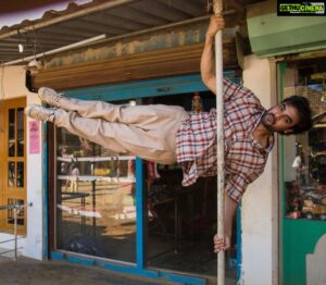 Tovino Thomas Instagram - Jaison being a Human Flag !!

#minnalmurali⚡️⚡️ 

#afterthelightningstrike #jaisonwithastrongcore

📸 @_harikrishnanp