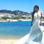 Usha Jadhav Instagram - #Cannes2021 #CannesFilmFestival #Cannes74 con @alexcortescalahorra el vestido es de #EstherNoriega @esthernoriega #SangerCollection @festivaldecannes #canneslacroisette #actorslife Cannes La Croisette