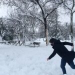 Usha Jadhav Instagram - @alexcortescalahorra enjoying like a kid... 😻⛄️❤️❄️ #amor #winterishere #got #nieve #snow #pandemia #corona #madrid #españa #tormenta #aragon #moscu #cine #cineespañol #directordecine #nevadahistórica #filomena #ushajadhav #alejandrocortes #climatechange #cambioclimatico Madrid, Spain