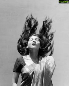 Usha Jadhav Instagram - photo shoot for @voguemagazine @vogueindia 
#designer @gauravjaigupta 
#photographer @pranoysarkar 
@menonpr 
.
.
#actorslife #handmade #saree #blackandwhite #ushajadhav #vogue #aakaro 
.
.
#lockdown #pandemic #qurantinelife #coronavirus #covid19