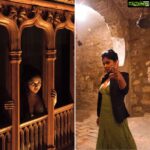 Usha Jadhav Instagram - 📸 @alexcortescalahorra 🧡 #styling #ameliahernandez #location #palacio de la #aljaferia #zaragoza #aragon #españa #medieval #palace . @aragonfilmcom @aragoncultura . . #actor #actorslife #photography #director #refugios #carrasca #cinespañol #ushajadhav #alejandrocortés . . #lockdown #pandemic #quarantinelife #coronavirus