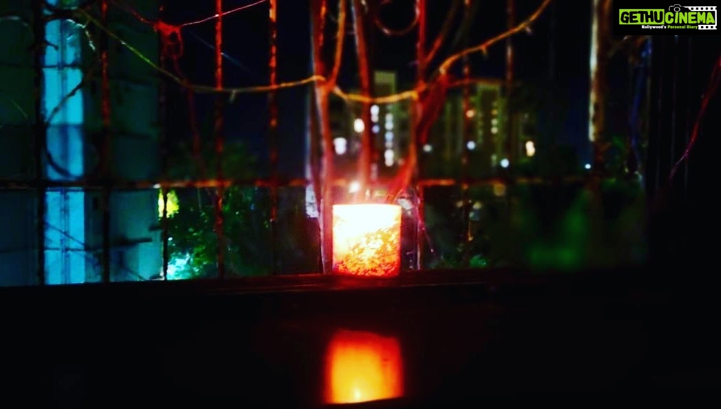 Usha Jadhav Instagram - May we find light at the end of the tunnel... #Solidarity!!! We are one!!! #allunited #estamosjuntos #worldfightscorona #covid_19 #healthcareworkers #stayhomestaysafe #quedateencasa #9pm9minutes #IndiaFightsCorona with @star_sneh_ #pandemic #lockdown #light #hope #instagram #hashtag