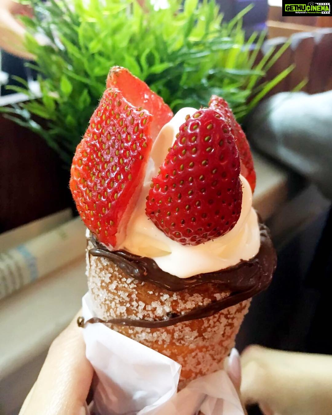Vaani Kapoor Instagram - Ever Kickstarted a Morning like this!? 🙃#foodies