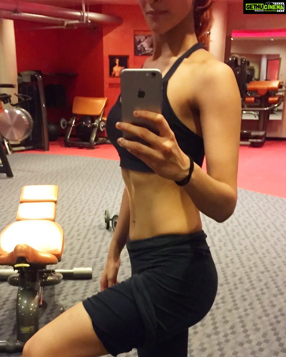 Vaani Kapoor Instagram - Work Harder Become Stronger💪🏃♀️✨