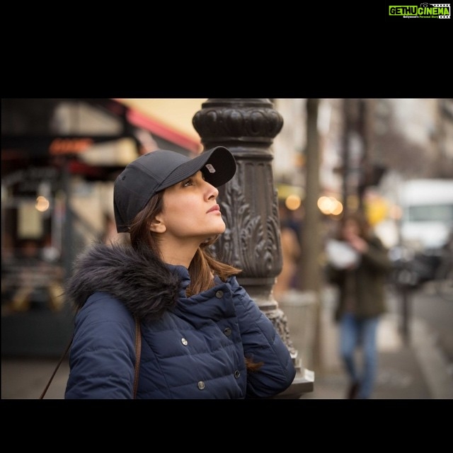 Vaani Kapoor Instagram - What's up Paris?!? #igersparis #carefreeinparis #befikre