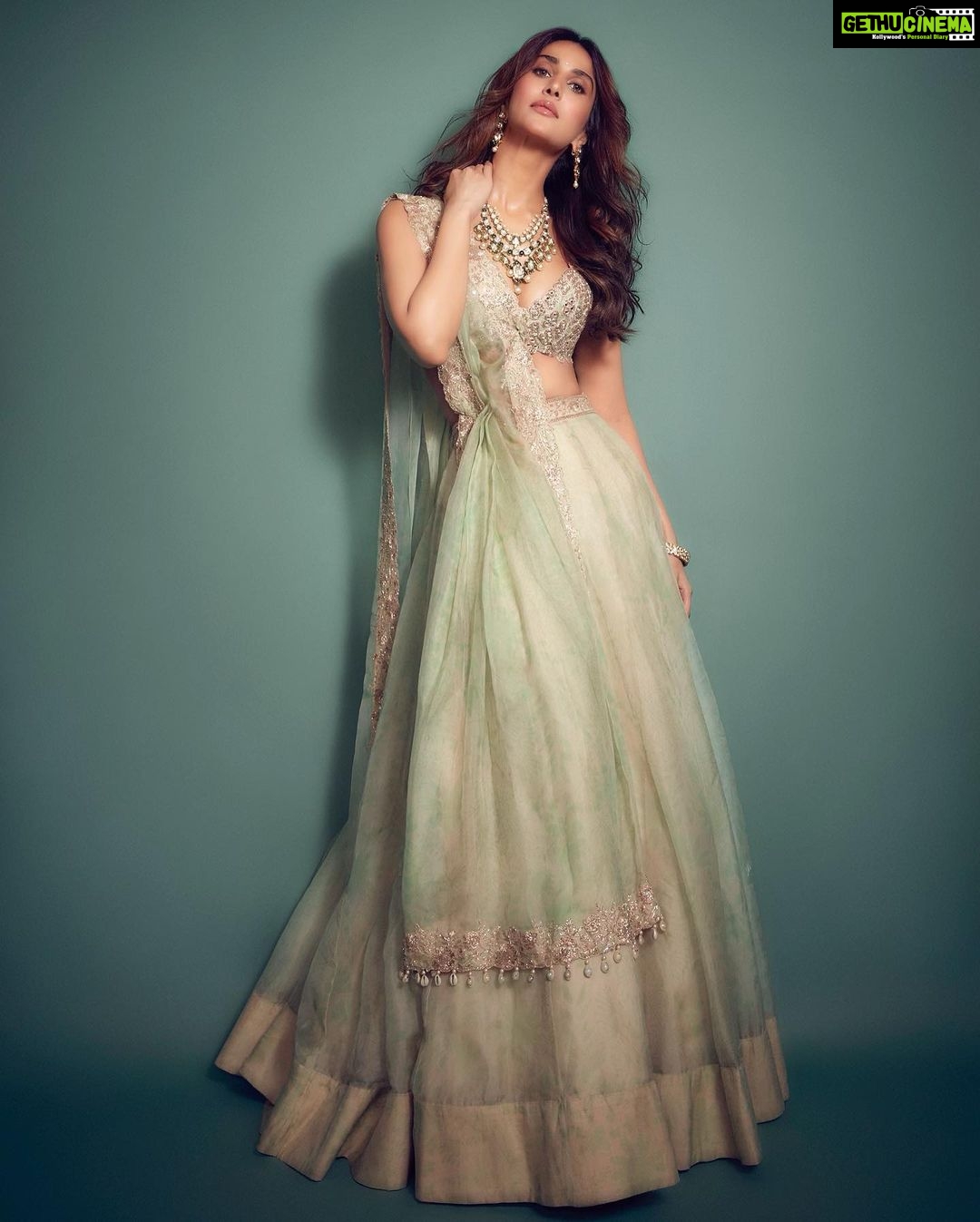 Vaani Kapoor Instagram - Celebratory vibes 💚