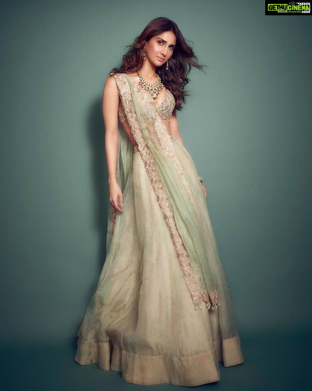 Vaani Kapoor Instagram - Celebratory vibes 💚