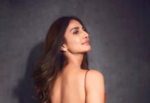Vaani Kapoor Instagram - Lookin onwards & upwards to the endless dreams coiled beneath the bones ..Taming the wild wind..Insatiable crave to soar high.. Persevering the eternal spring, ain’t no matter if you’ve experienced a broken wing 🪶 .. VK