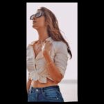 Vaani Kapoor Instagram - Magic glasses for better perspective ☀️