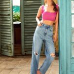 Vaani Kapoor Instagram - I picked out some of my favourite pieces from @mango India new denim range. Shop the latest collection on @myntra and @mango stores near you 💃💃💃 #VaaniXMangoDenim 🧡 #DenimCollectionByMango #Sponsored