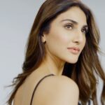 Vaani Kapoor Instagram - Keratin is a protein that forms 90% of your hair and helps protect and repair your hair from damage. Gets you wondering how I have healthy hair in spite of years of chemical damage or just yesterday's attack of the curling iron? One answer: Science Backed Nutrition in TrueBasics Keratin. 💁‍♀️ Try it, you won’t be disappointed. @truebasics_in 💛 #TrueBasics #TrueBasicsKeratin #Keratin #HairHealth #ChooseScienceEveryday #Ad