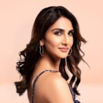 Vaani Kapoor Instagram - My retro-chic outfit is on fleek!✨ Thank you @beerbiceps for your impeccable styling and for making my #HarPalFashionable! Catch me on the latest episode of #AmazonFashionUp for some amazing fashion inspiration 💃🏻 @amazondotin @amazonfashionin My Entry look – Dress - B08WKBCHDL, Heels - B07857DZSK, Earrings - B07HB45T2F My Final Look – Top - B091CSDH4Y, Jeans - B093Z32PWV, Sunglasses - B0893PS6BK, Earrings - B08QJHXVVW, Heels - B084MH3YBX