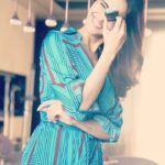Vaani Kapoor Instagram - Cozy Christmas with @mango🧣❄️