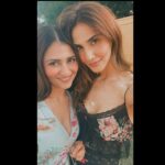 Vaani Kapoor Instagram - In good company .. family hour ⏳❤️