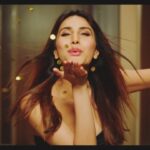 Vaani Kapoor Instagram - This holiday season, step out to make memories with the warmth and style of Mango's holiday collection.🎄 🎁 🎉 Shop my favorite pieces from Mango stores near you, @myntra and www.mango-india.com. #MangoHappyHolidays #sponsored