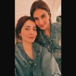 Vaani Kapoor Instagram – We don’t share genes, but we do share denims 👻 #twinning 🦞