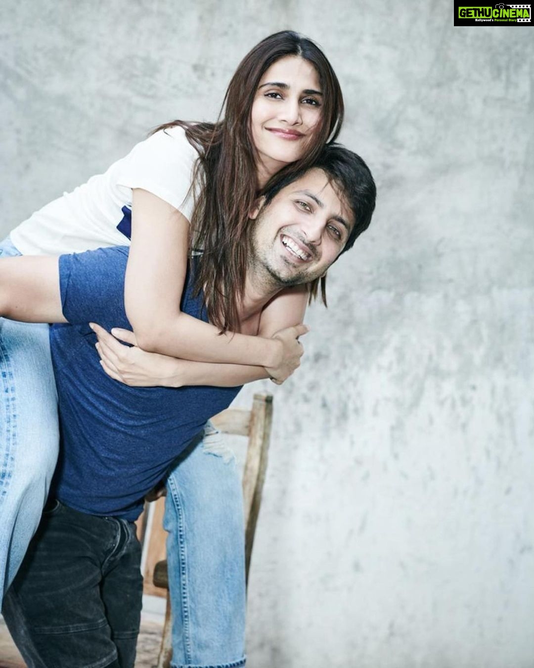 Vaani Kapoor Instagram - Happy friendship’s day to my special humans ❤️ May our smiles be wider and bigger until our teeth fall off 👻😁