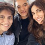 Vaani Kapoor Instagram - Happy friendship’s day to my special humans ❤️ May our smiles be wider and bigger until our teeth fall off 👻😁