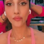 Vaani Kapoor Instagram – BTS With a side of *Amuse* Bouche 🎥🍕