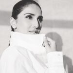Vaani Kapoor Instagram - Collar blind 😎
