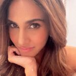 Vaani Kapoor Instagram - In the blink of an eye .. the answer lies ..🔍