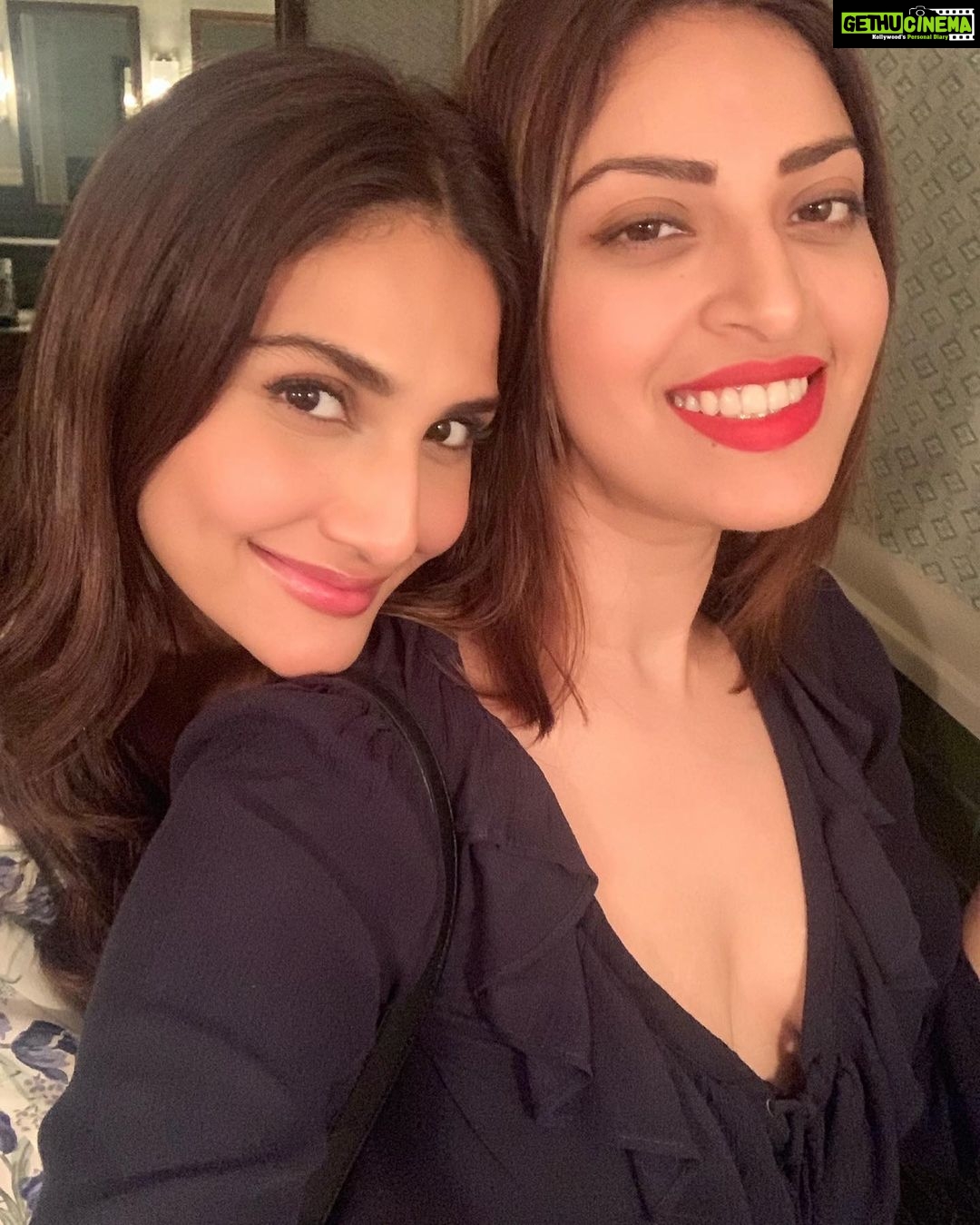 Vaani Kapoor Instagram - Happiest Birthday my anushhhh 🤗❤️ 🎂