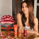 Vaani Kapoor Instagram - When my skin needs a little pick-me-up, I rely on @stbotanica.india's Bulgarian Rose Otto Glow range! 💫 Formulated with the natural goodness of Bulgarian rose oil, it’s a treat for your skin and your senses! 🌹Get your hands on the full range and get glowin’ today, only with @stbotanica.india. And enjoy 20% off on all purchases with my coupon code VAANIIG20. #stbotanica #stbotanicaindia #becauseyouarebeautiful #naturalskincare #bulgarianrose
