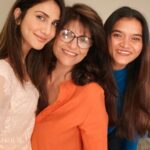Vaani Kapoor Instagram - Gleam, Glow and Glitter ✨ Happy Diwali 😊❤️