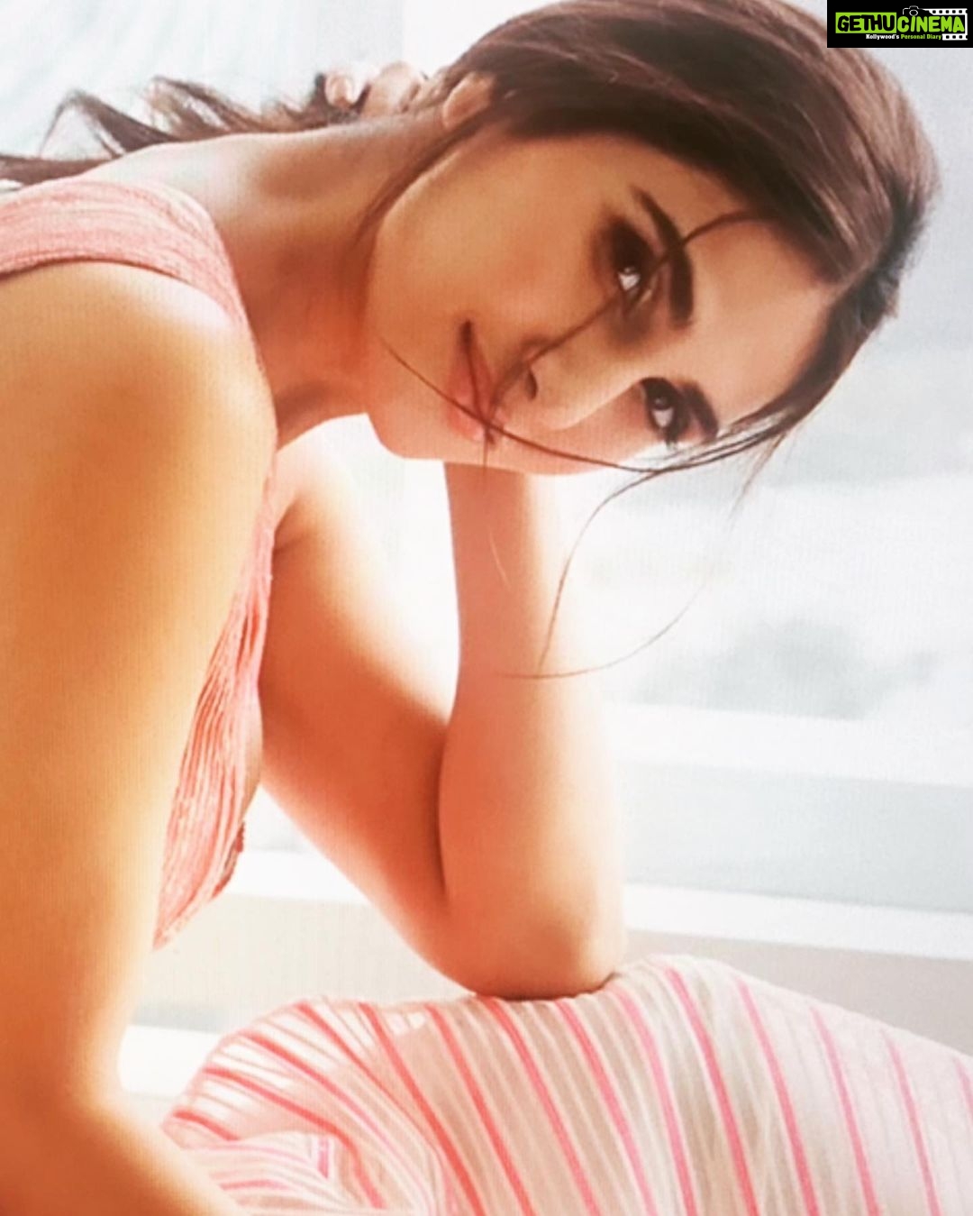 Vaani Kapoor Instagram - The moon whispered, it’s okay, You are the sun, you’ll rise again ☀️🌸