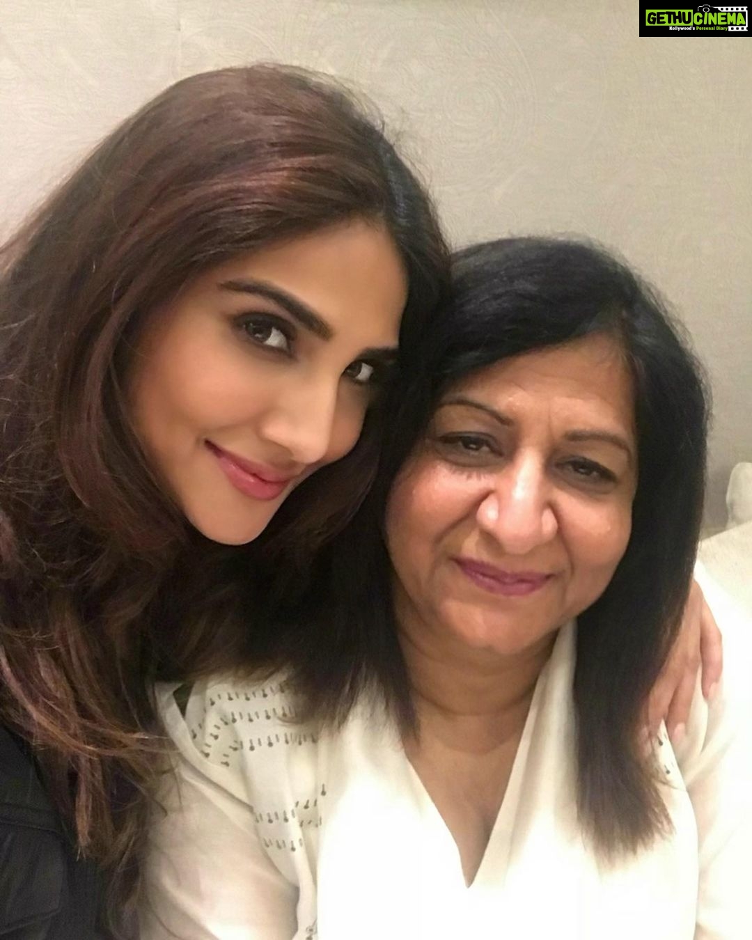 Vaani Kapoor Instagram - ♥️ #happymothersday