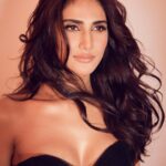 Vaani Kapoor Instagram - About Filmfare night ✨