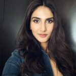 Vaani Kapoor Instagram - For an event in Colombo 💜 Thank you @crazyholicofficial for great hospitality.