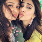 Vaani Kapoor Instagram - Happy Birthday lovely !! 🥳😘🤗❤️ I Wish nothing but the Best for you .. have a fabulous day 💜💖