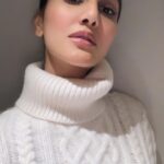 Vaani Kapoor Instagram – Would say something sassy but already got your attention 💁♀️