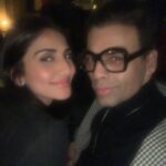 Vaani Kapoor Instagram – It’s not blurry.. your focus needs adjusting 😛 #inbestcompany