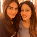 Vaani Kapoor Instagram – Sometimes unexpected moments are the sweetest 🍭🧿🤗💗💜🌈🌟 with ma Cherie .. love you @meher89