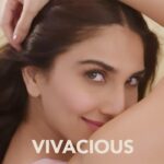 Vaani Kapoor Instagram – These eyes tell no lies..👁💋 Making a statement with STREAX PROFESSIONAL ✌️