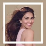 Vaani Kapoor Instagram - I believe in letting the experts do their magic; that is why I trust #StreaxProfessional when it comes to my hair. Check out my Toffee Macchiato look created using Argan Secrets Hair Colourant collection. It’s now available at your nearest salons. #ToffeeMacchiato @streaxprofessional #ArganSecrets
