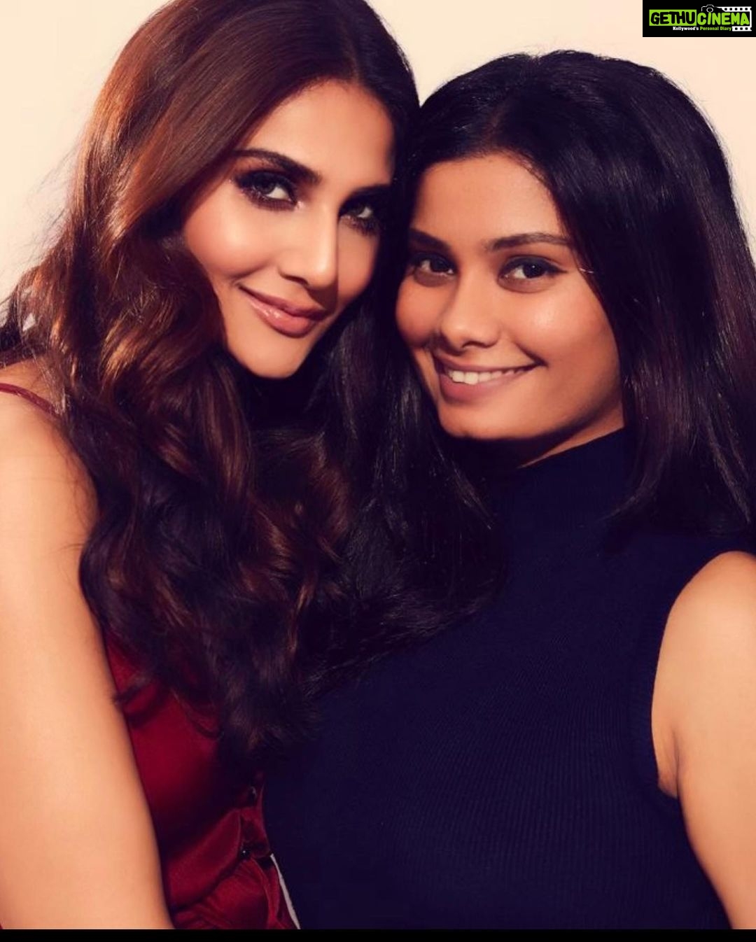 Vaani Kapoor Instagram - Happy Birthday lovely !! 🥳😘🤗❤️ I Wish nothing but the Best for you .. have a fabulous day 💜💖