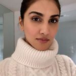 Vaani Kapoor Instagram – Would say something sassy but already got your attention 💁‍♀️