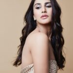 Vaani Kapoor Instagram - Note to self - I’ve got your back 📝